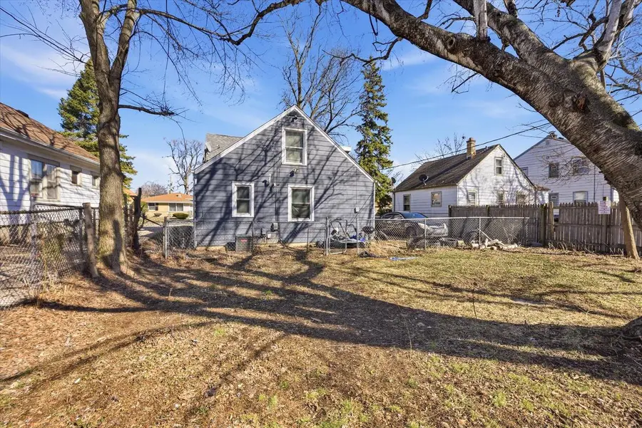 4629 N 49th STREET, Milwaukee, WI 53218 - #3