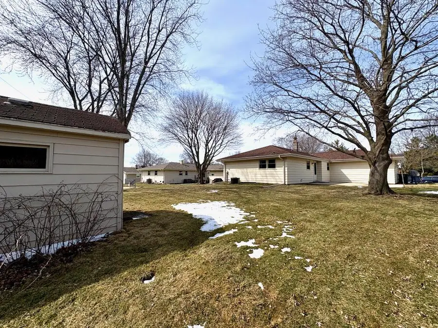 7622 S Lenox AVENUE, Oak Creek, WI 53154 - #3