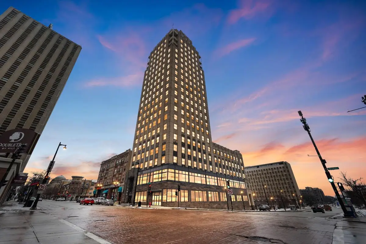 606 W Wisconsin AVENUE #1102, Milwaukee, WI 53203 - #1