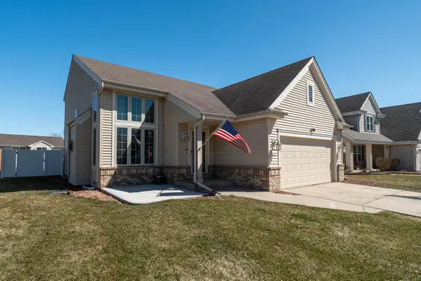 3533 Rivers Crossing DRIVE, Waukesha, WI 53189