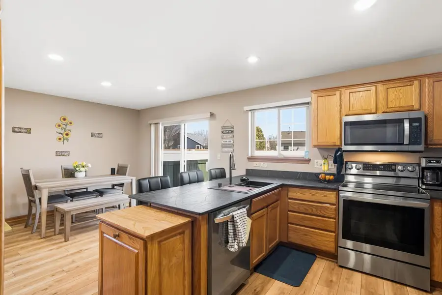 3533 Rivers Crossing DRIVE, Waukesha, WI 53189 - #3