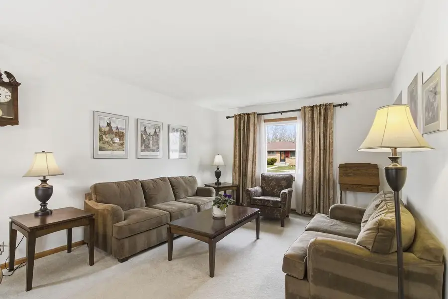 6223 W Hustis STREET, Milwaukee, WI 53223 - #3