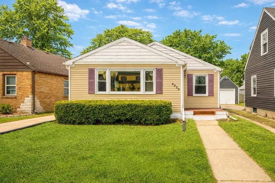 4959 N Berkeley BOULEVARD, Whitefish Bay, WI 53217 - #2