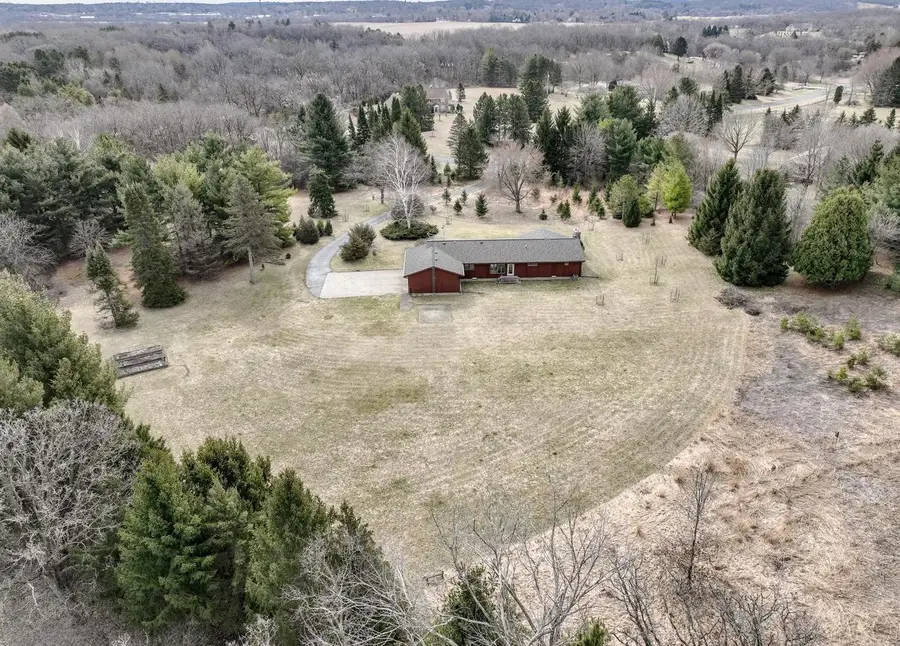 S52W33462 Red Fox WAY, North Prairie, WI 53153 - #3