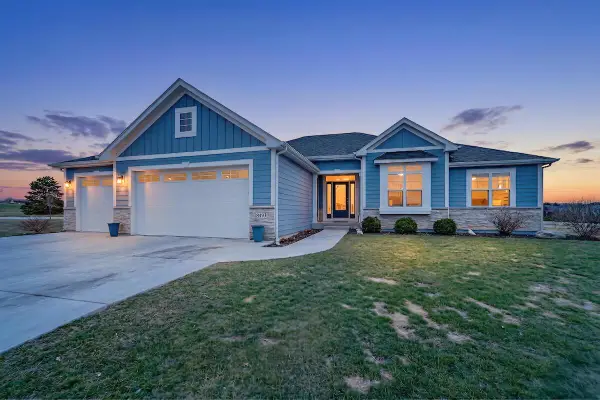 8495 Ridgeway COURT, Pleasant Prairie, WI 53158