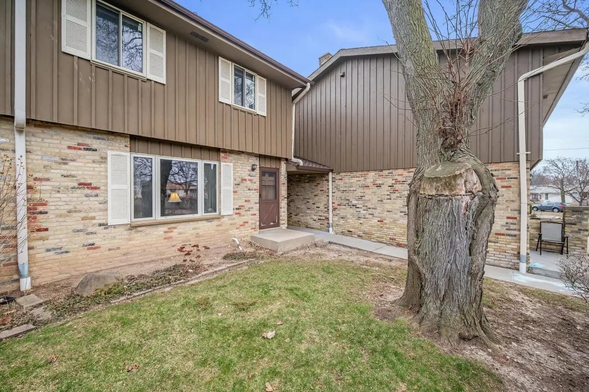 9806 W Morgan AVENUE, Milwaukee, WI 53228 - #1