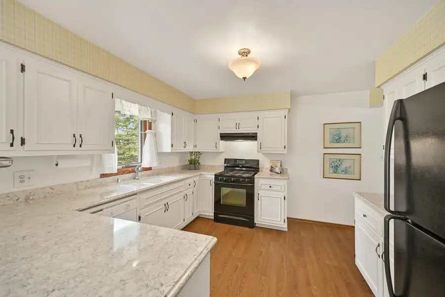 18220 Colline Vue BOULEVARD, Brookfield, WI 53045 - #3