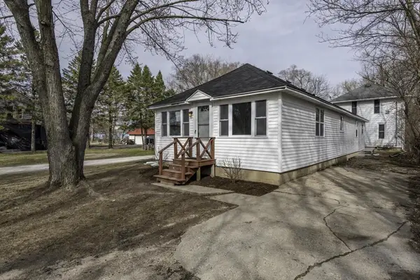 606 S Cogswell DRIVE, Silver Lake, WI 53170