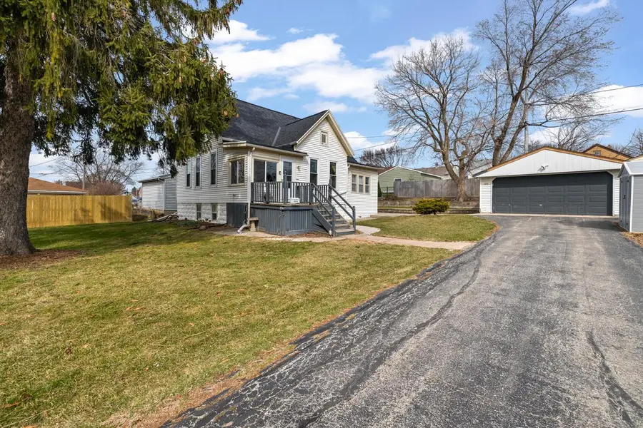 224 W Martin LANE, Milwaukee, WI 53207 - #3