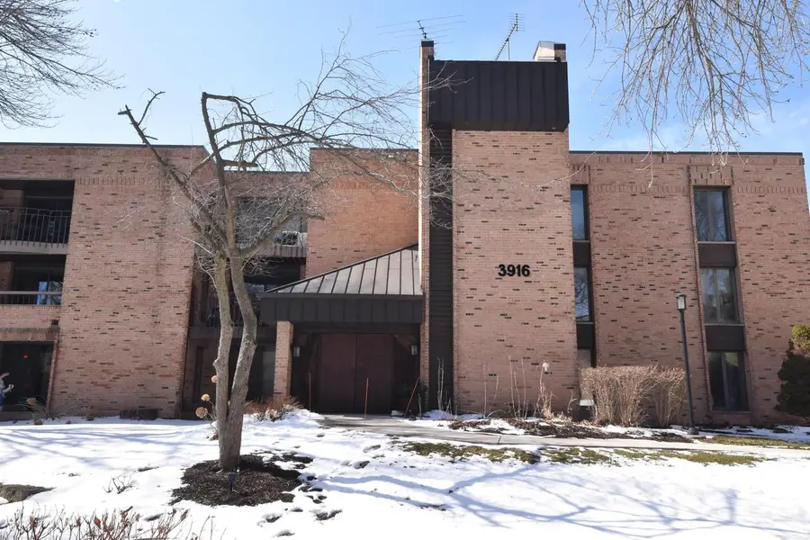 3916 N Oakland AVENUE #224, Shorewood, WI 53211 - #3