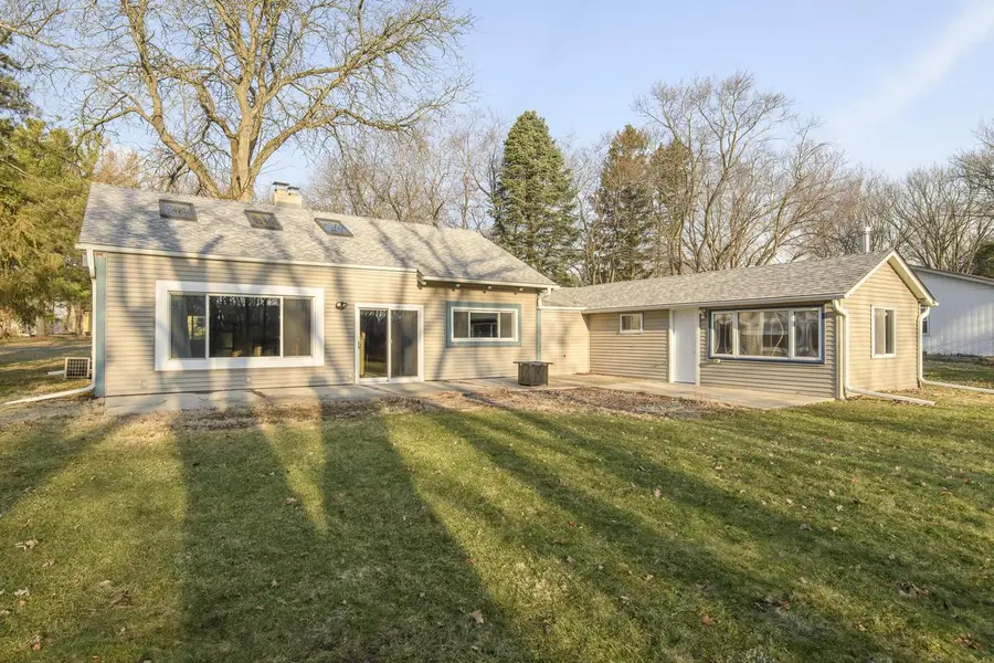 888 Wildwood PLACE, Oconomowoc, WI 53066 - #2