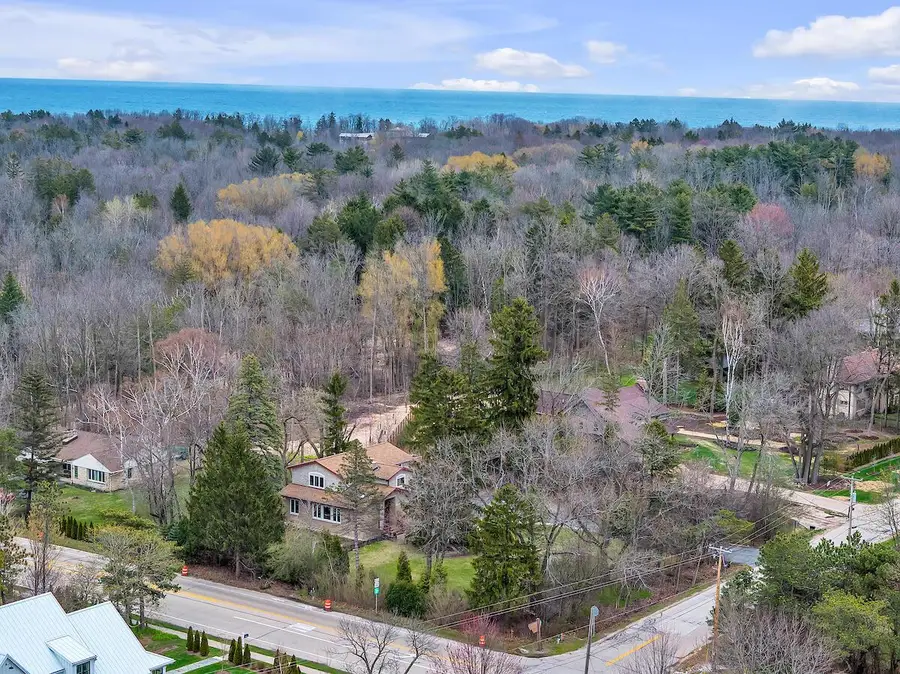 8408 N Lake DRIVE, Fox Point, WI 53217 - #3