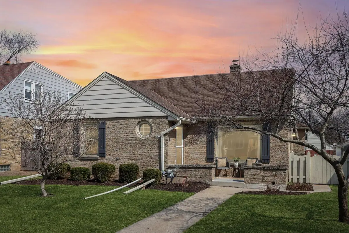 3042 N 88th STREET, Milwaukee, WI 53222 - #1