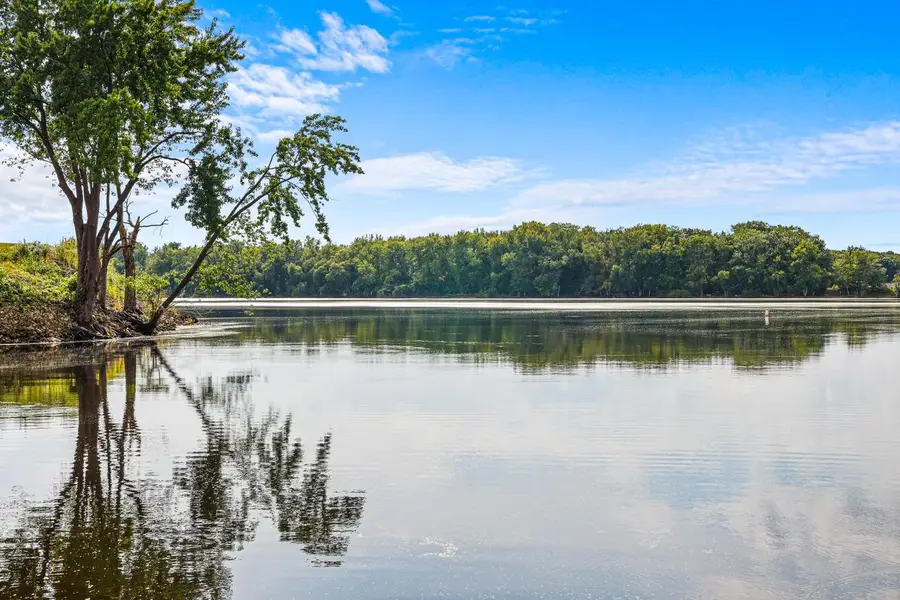 1075 Lauderdale N, Onalaska, WI 54650 - #2