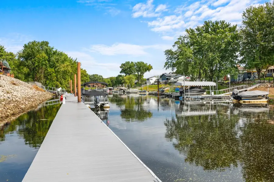 1075 Lauderdale N, Onalaska, WI 54650 - #3