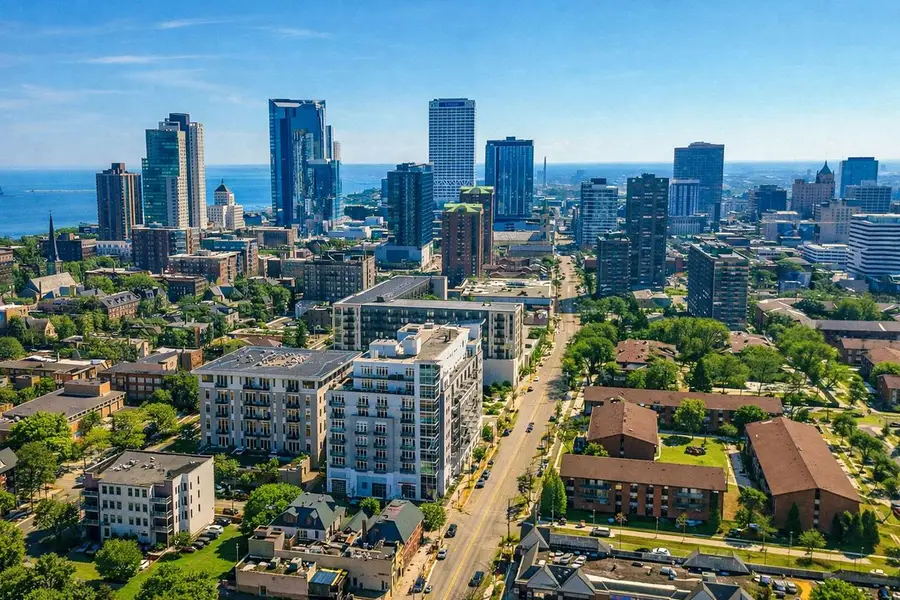 601 E Ogden AVENUE #412, Milwaukee, WI 53202 - #2