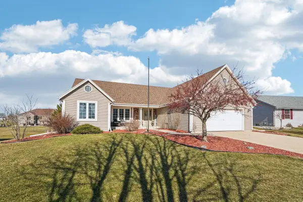 1215 Huron WAY, Hartford, WI 53027