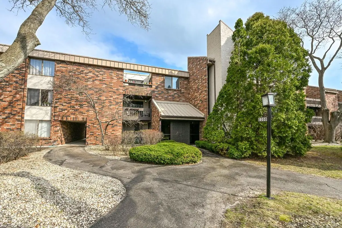 2200 W Good Hope ROAD #117, Glendale, WI 53209 - #1