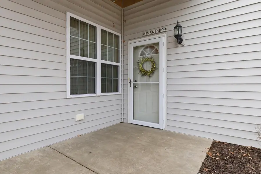 W197N16894 Stonewall DRIVE, Jackson, WI 53037 - #3