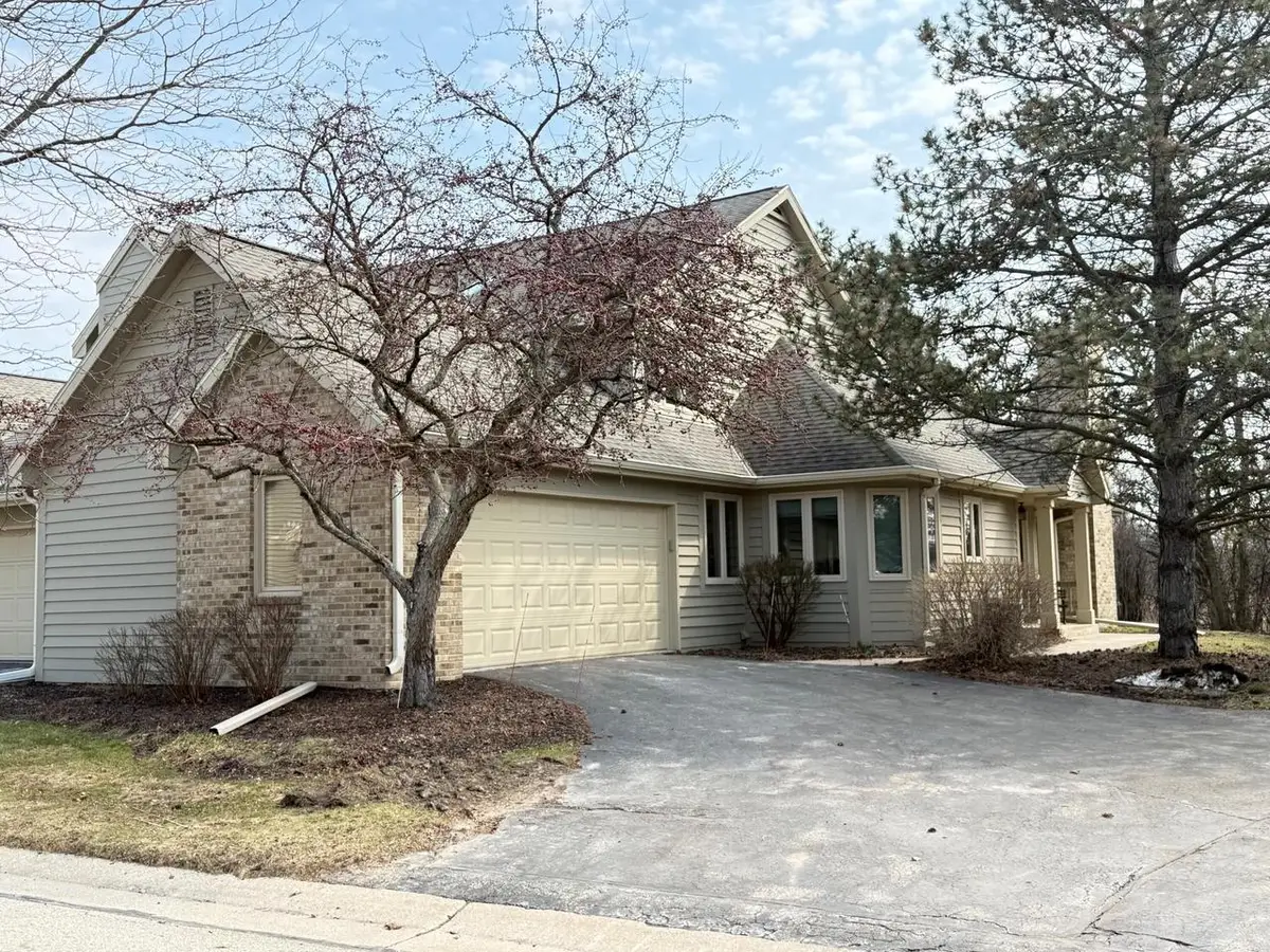 N21W24093 Dorchester DRIVE #16D, Pewaukee, WI 53072 - #1