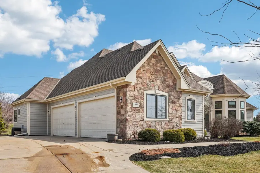 560 Birchwood DRIVE, Hartland, WI 53029 - #2