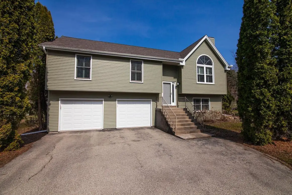 W260 Vista DRIVE, Oconomowoc, WI 53066 - #1