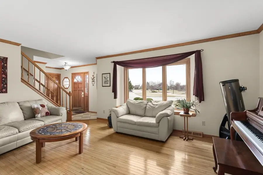 N106W14764 Harrison CIRCLE, Germantown, WI 53022 - #3