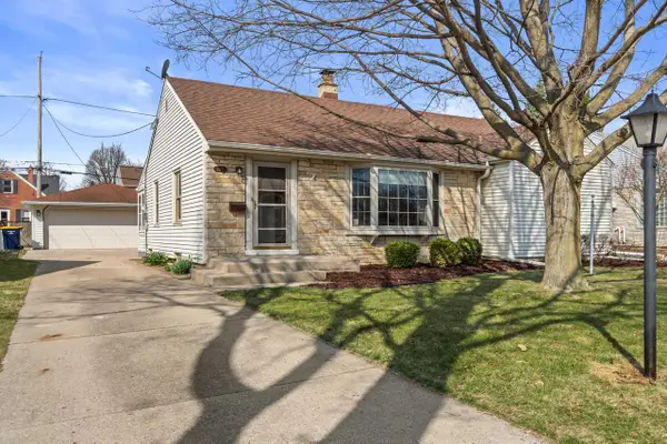 2459 S 82nd STREET, West Allis, WI 53219