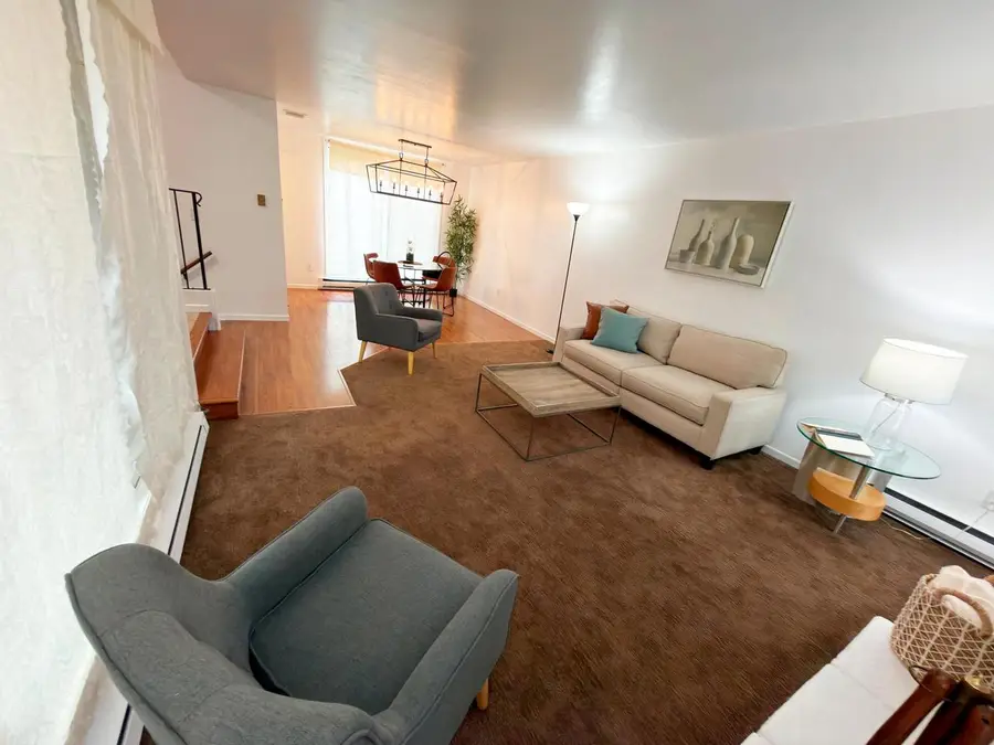 5266 S Somerset LANE, Greenfield, WI 53221 - #3