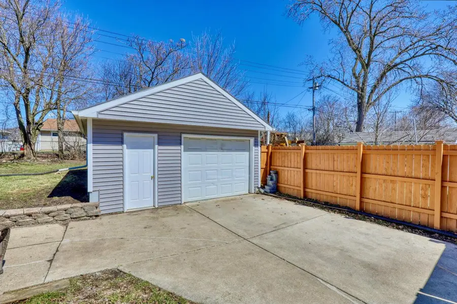 6332 W Bennett AVENUE, Milwaukee, WI 53219 - #2