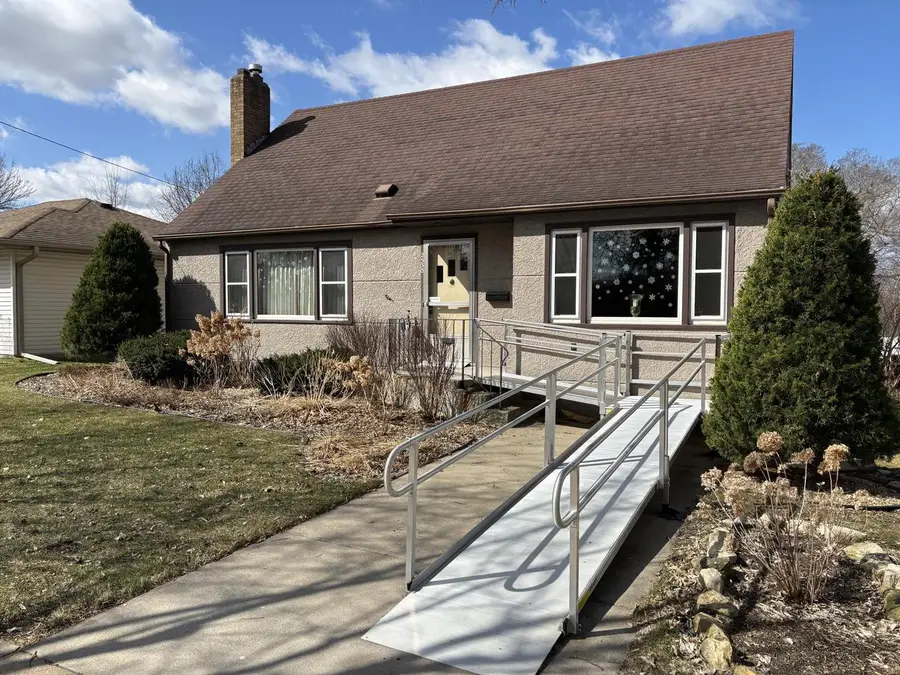 2530 13th PLACE S, La Crosse, WI 54601 - #2