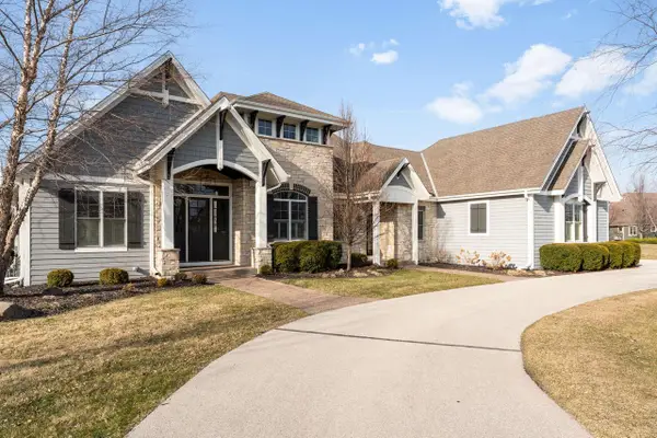 N39W23612 Grey Fox COURT, Pewaukee, WI 53072