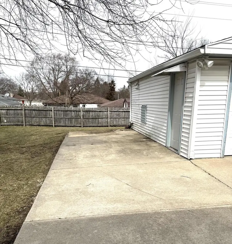 8830 W Acacia STREET, Milwaukee, WI 53224 - #3