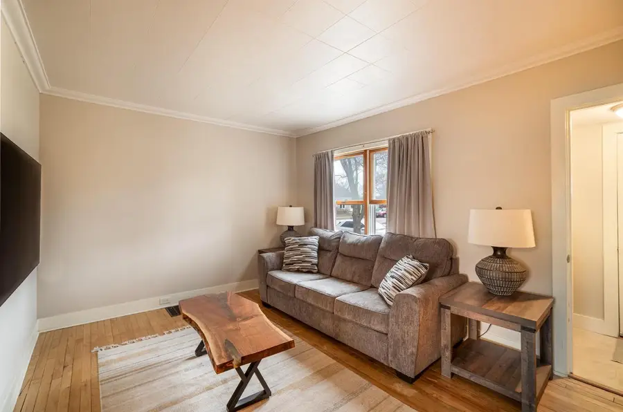 2404 Loomis STREET, La Crosse, WI 54603 - #2