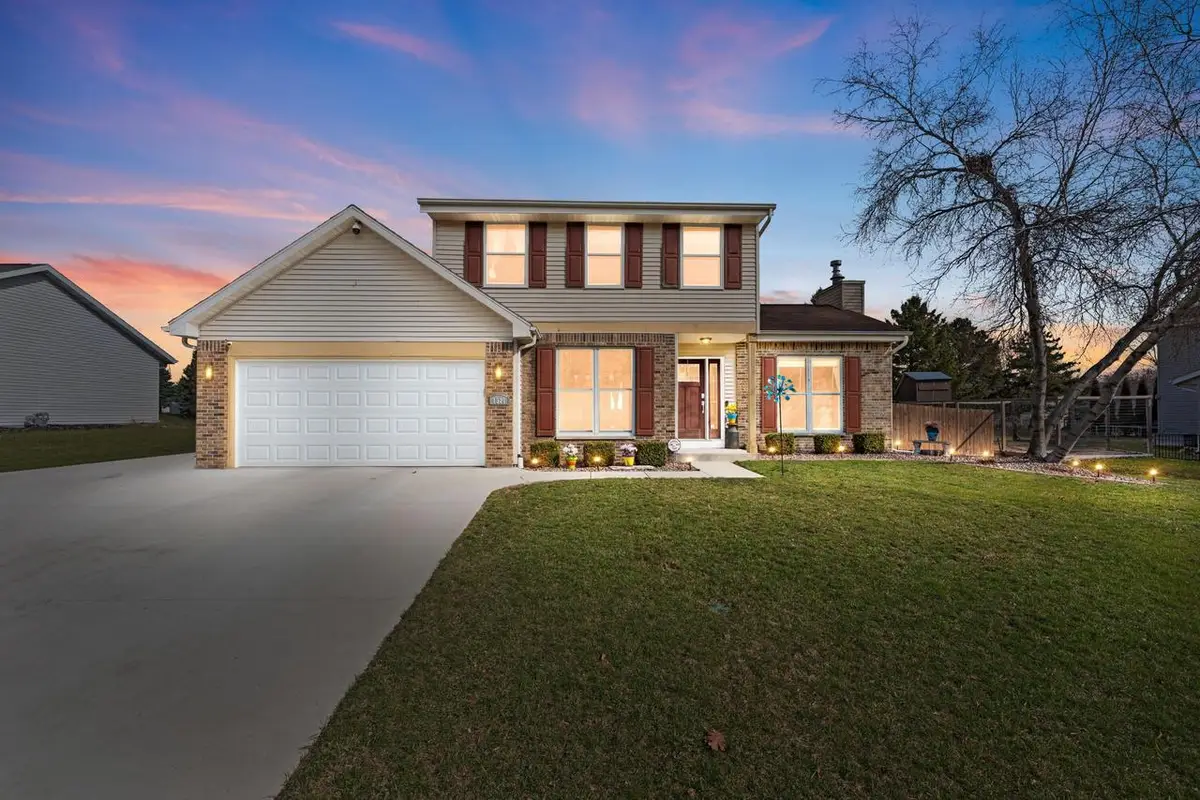 1320 Montclair Place, Fort Atkinson, WI 53538 - #1