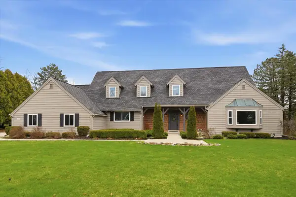 10270 Range Line COURT, Mequon, WI 53092