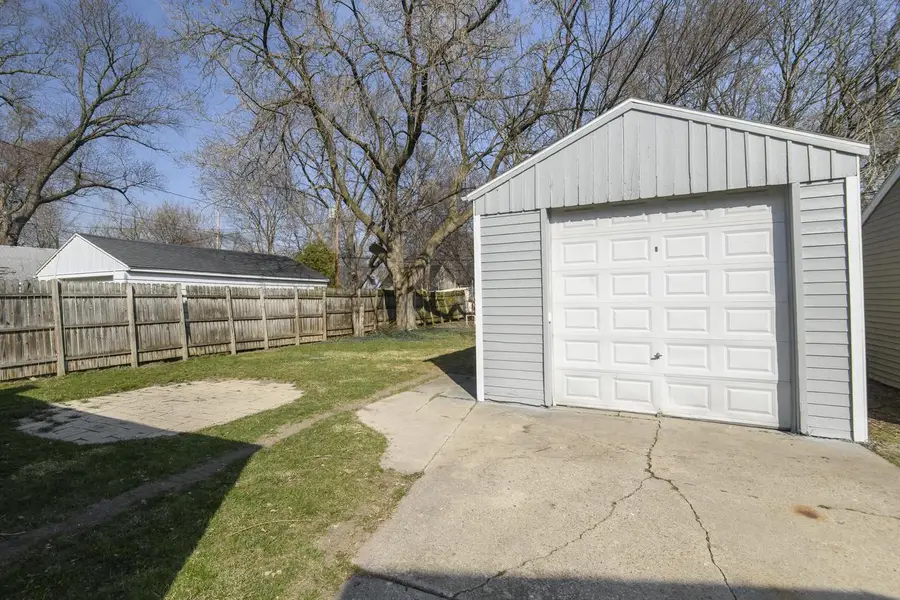 4676 N 46th STREET, Milwaukee, WI 53218 - #3