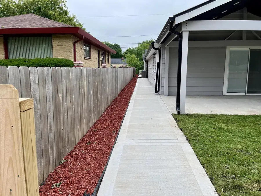 3730 W Kaul AVENUE, Milwaukee, WI 53209 - #3