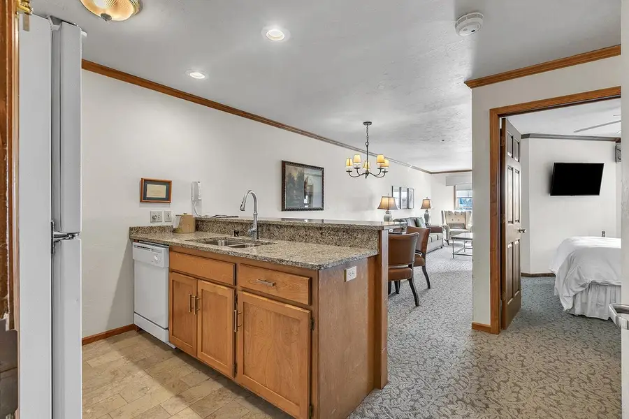 101 Osthoff AVENUE #238, Elkhart Lake, WI 53020 - #3