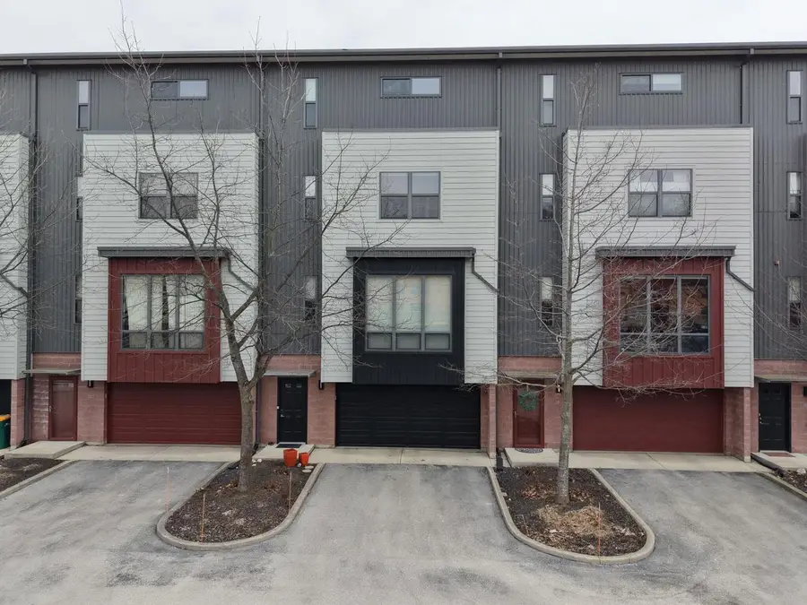 305 Mill Reserve DRIVE, Waukesha, WI 53188 - #3