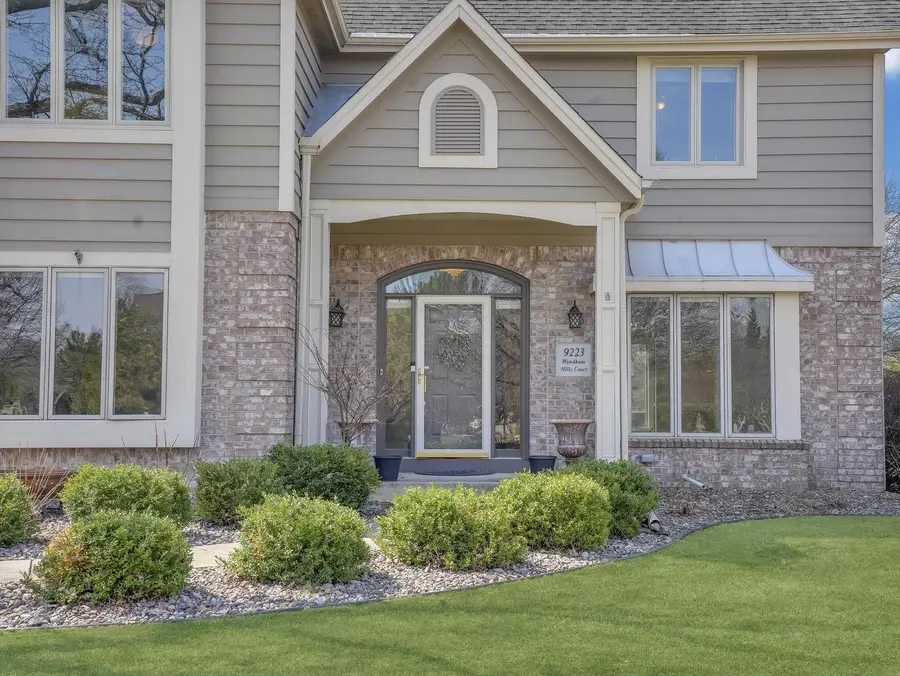 9223 W Wyndham Hills COURT, Franklin, WI 53132 - #2