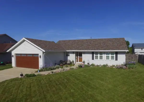 10560 S Peggy DRIVE, Oak Creek, WI 53154