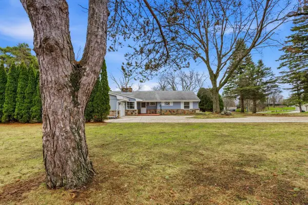 18635 Benington DRIVE, Brookfield, WI 53045