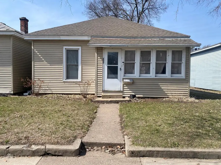 828 5th AVENUE S #820, 822, 826, 421 W, La Crosse, WI 54601 - #2