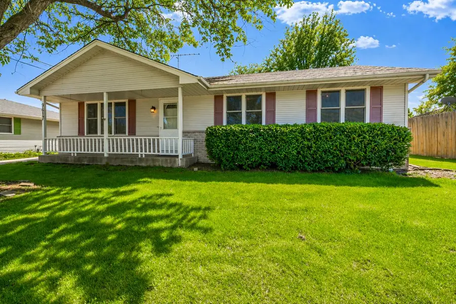 9617 Grayce DRIVE, Sturtevant, WI 53177 - #2