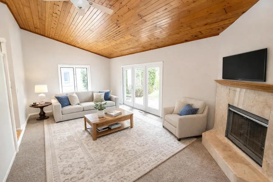 W179N9765 Riversbend CIRCLE W, Germantown, WI 53022 - #3