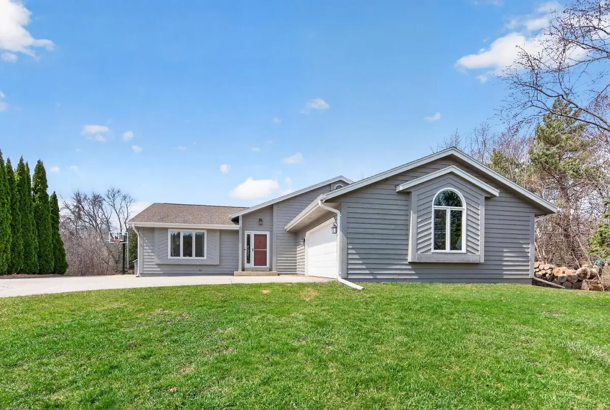 539 Beechwood DRIVE, Cedarburg, WI 53012 - #1