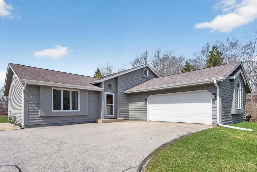 539 Beechwood DRIVE, Cedarburg, WI 53012 - #2