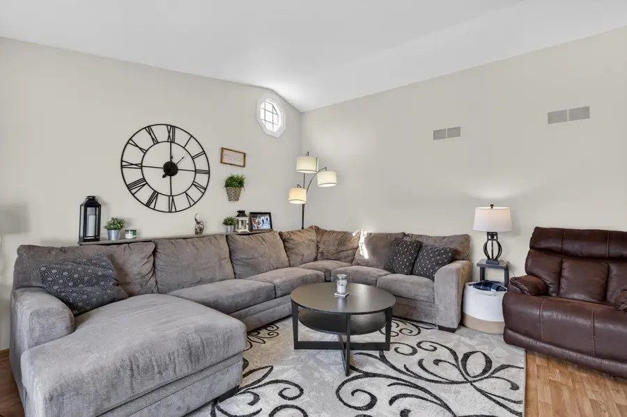 539 Beechwood DRIVE, Cedarburg, WI 53012 - #3