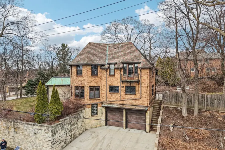 1618 Mountain AVENUE, Wauwatosa, WI 53213 - #3